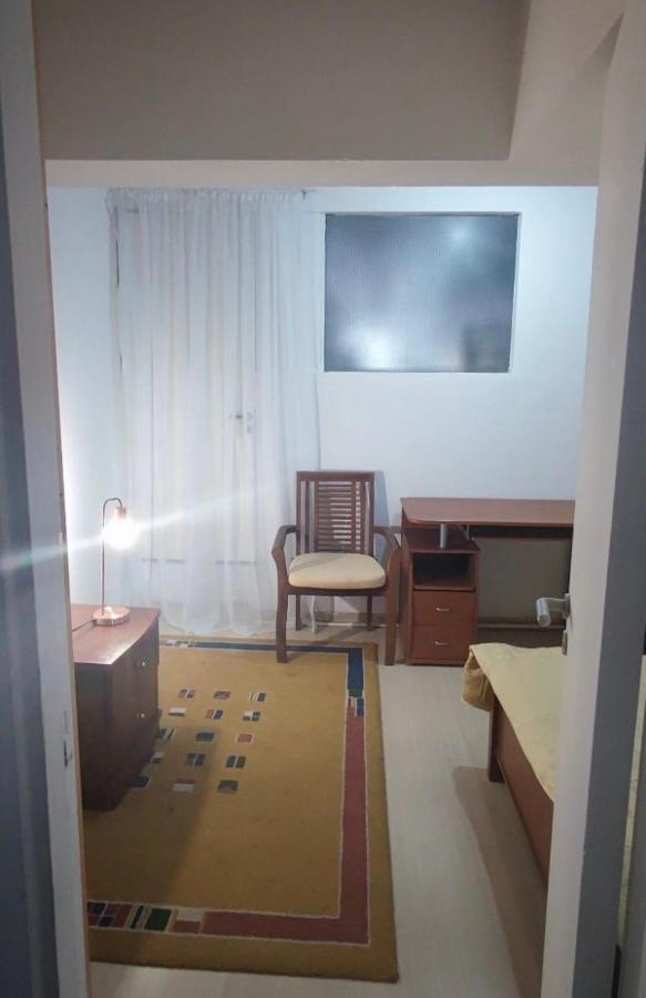 Private Bedroom Paphos Central エクステリア 写真